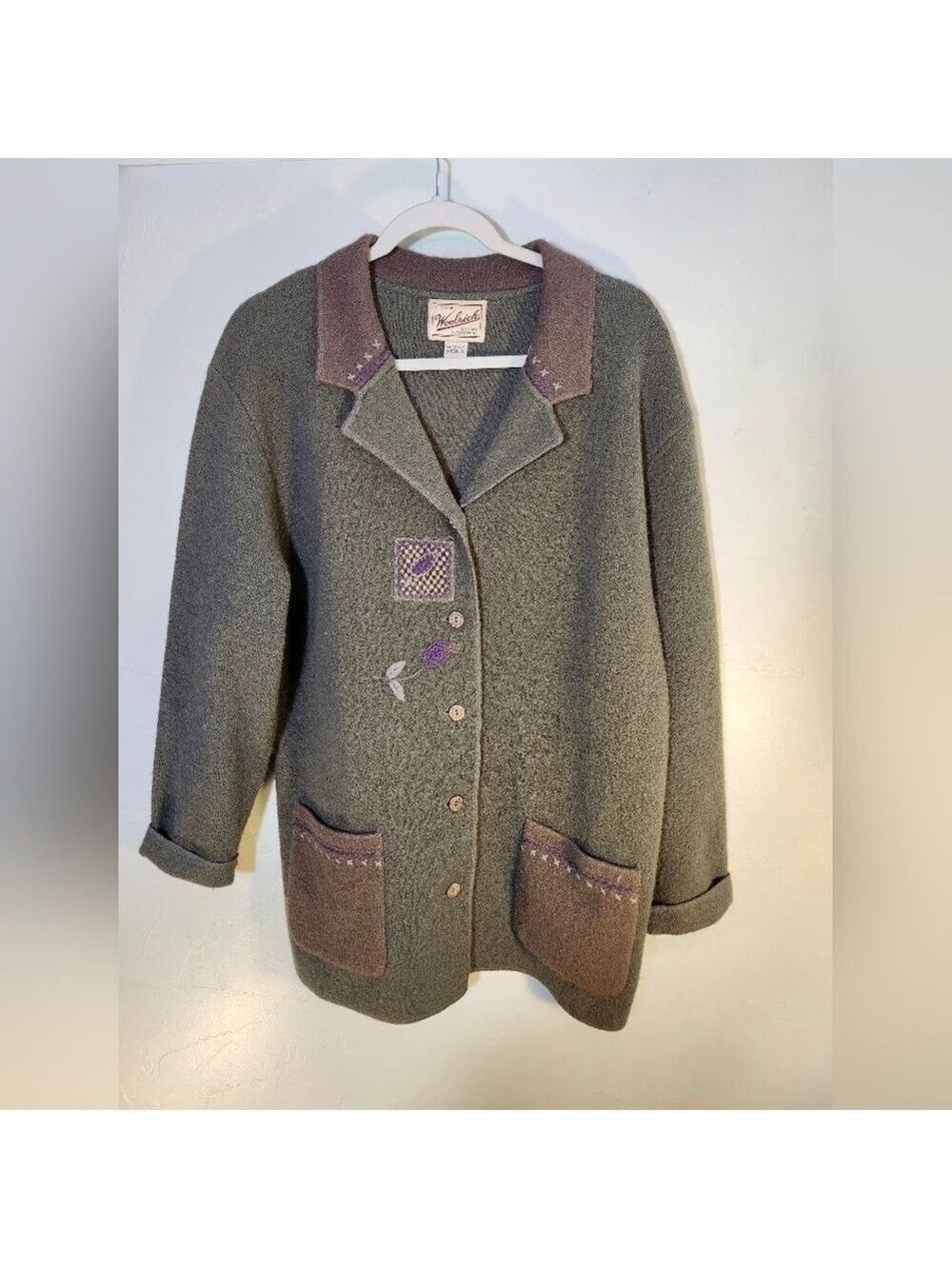 Woolrich 100% wool taupe grey & Brown cardigan w/embroidered embellishments sz M